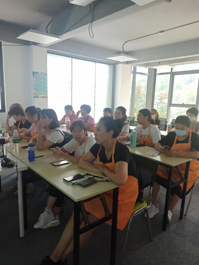 广州请月嫂育婴护工钟点工